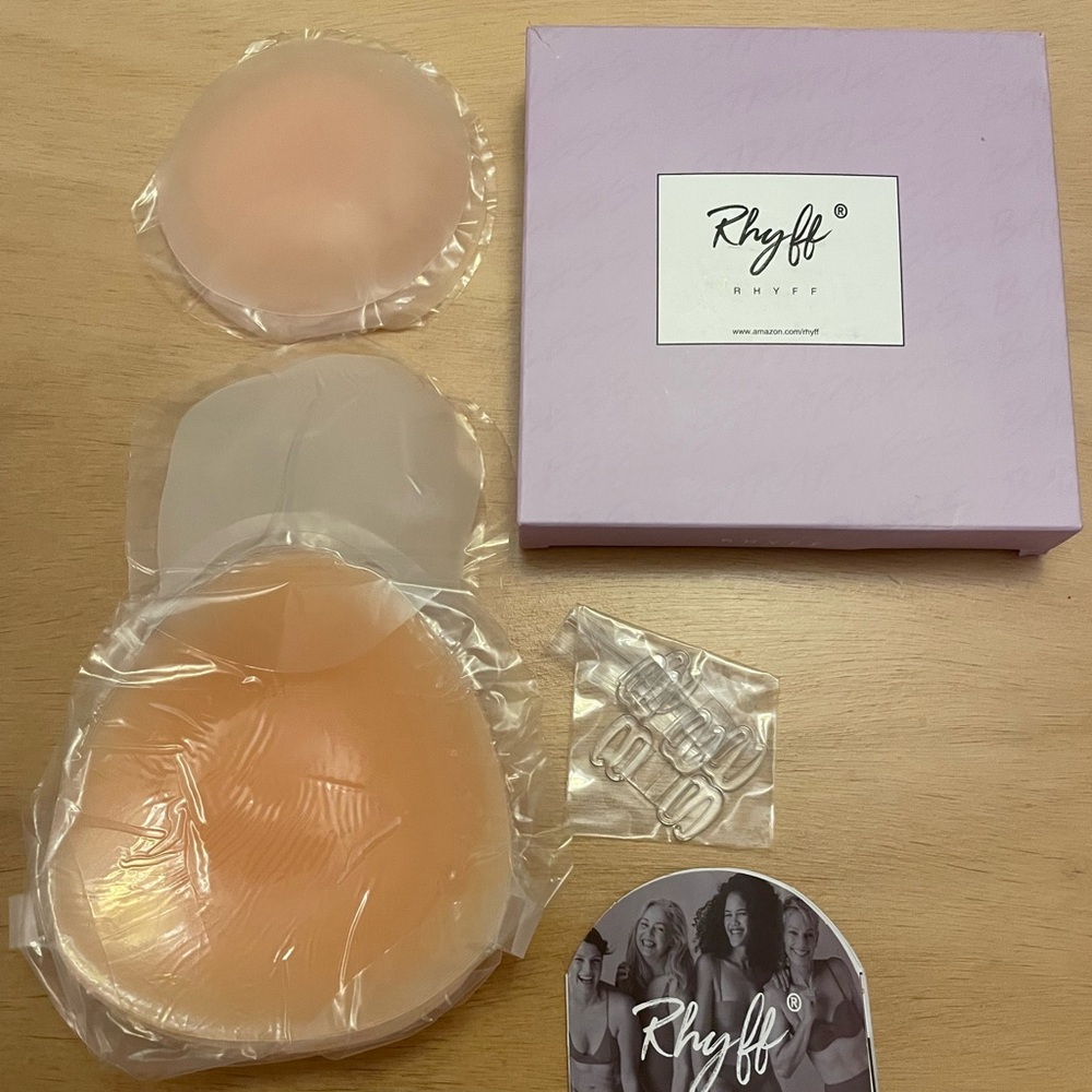 New Adhesive Bra Strapless Push Up Silicone Reusable Nipple Covers Med A-B Cups